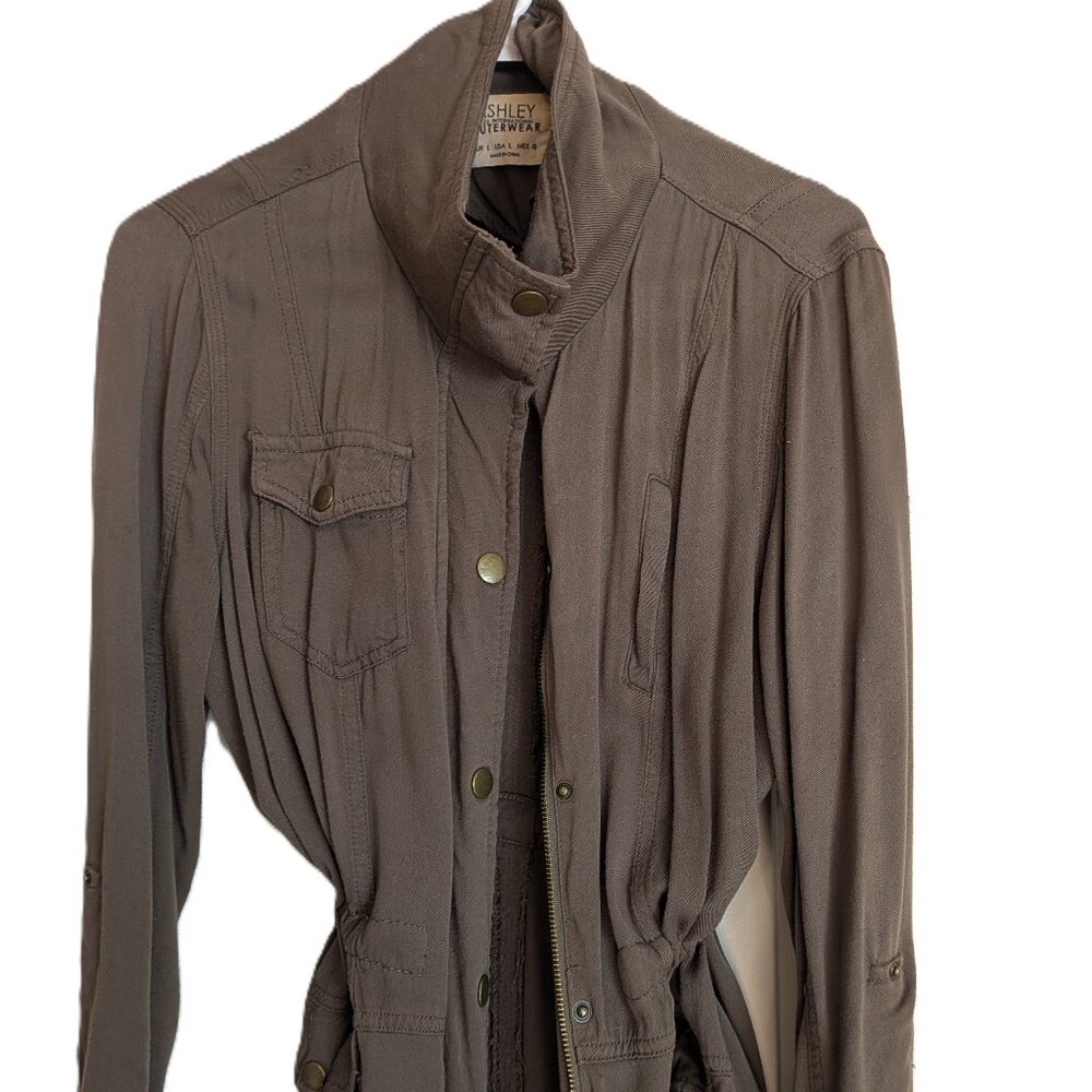 Lightweight Jacket - Picture 3 of 11